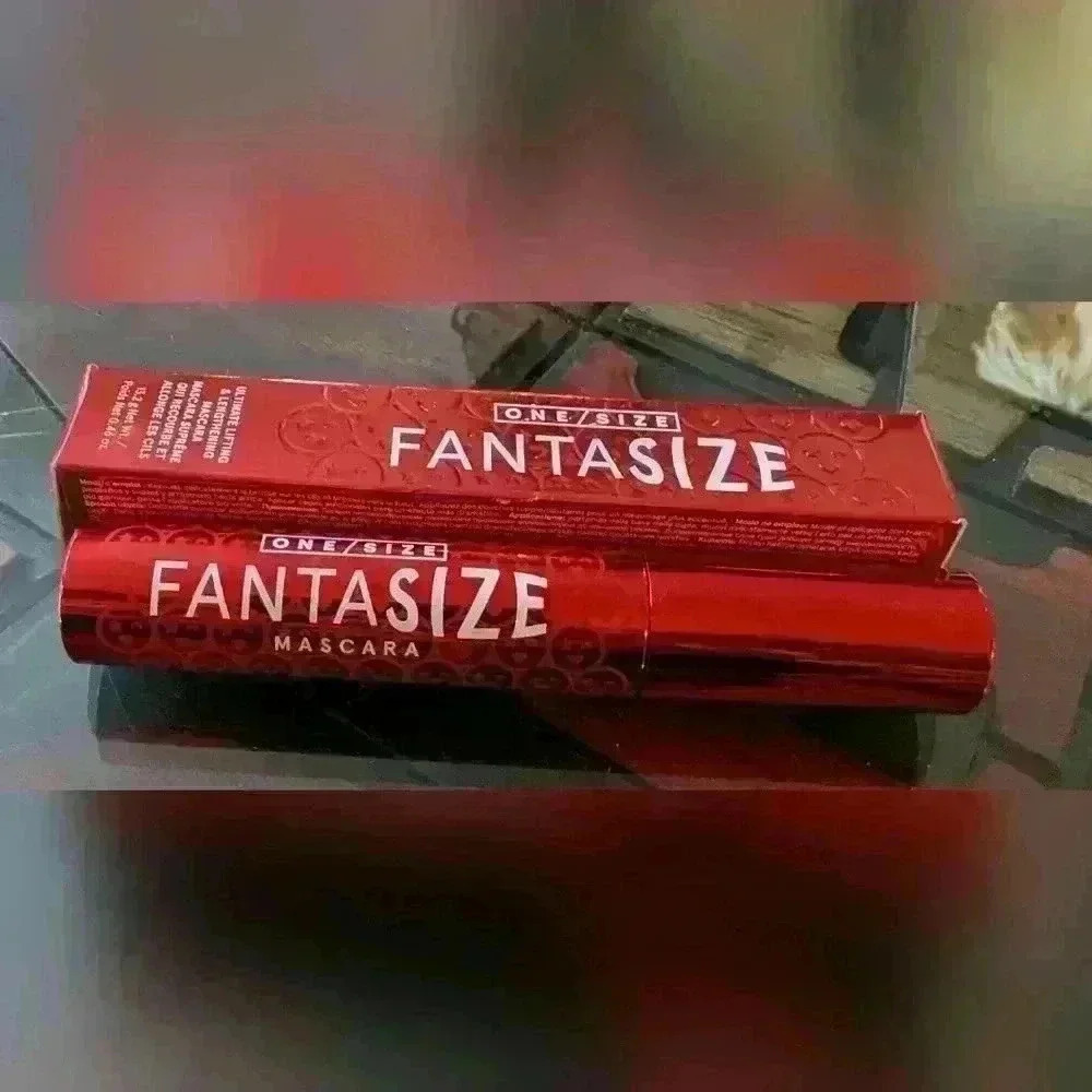 One/Size Fantasize Mascara in Bodacious